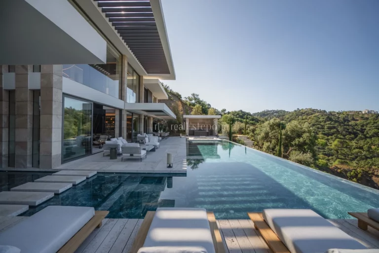 V-23241-D | Villa in Benahavis – € 17,900,000 – 5 beds, 5 baths