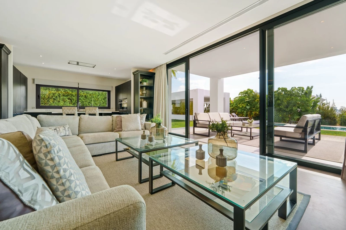 8-e64a9055bba3e77ac8aca3b893cdf826