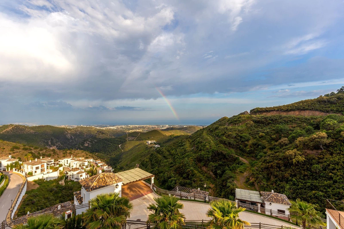 7-aa4cc561180b369757c0bb4af9886cd3