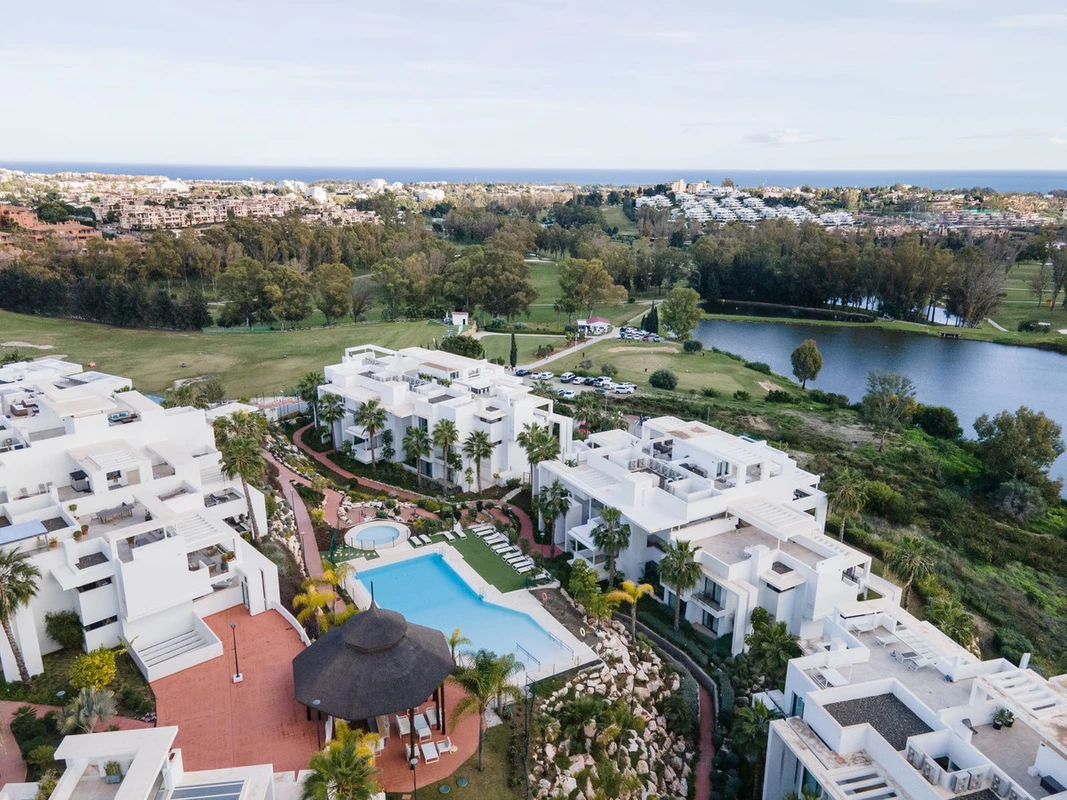 2-5bd7b9d04b45e33852eaf0ec6670150d