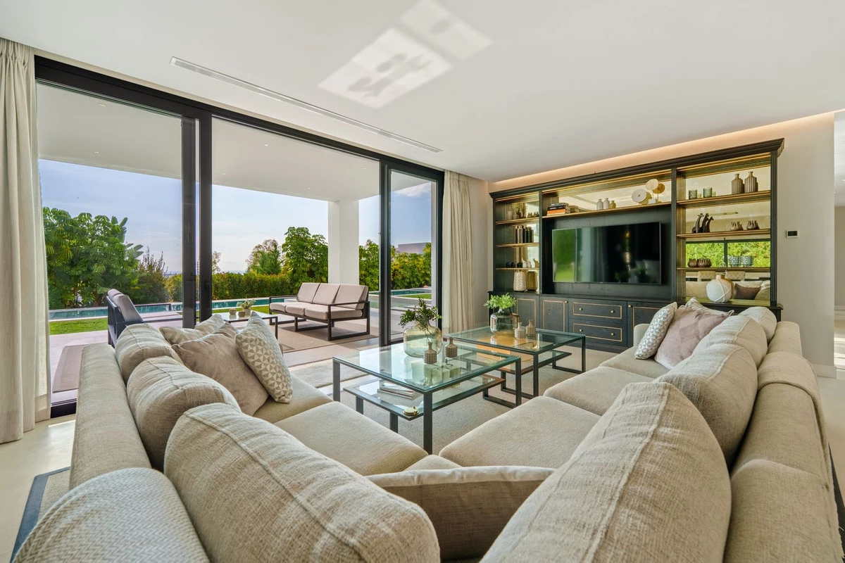 9-467d0cee5b725f3ef65f102a0c2e69c0