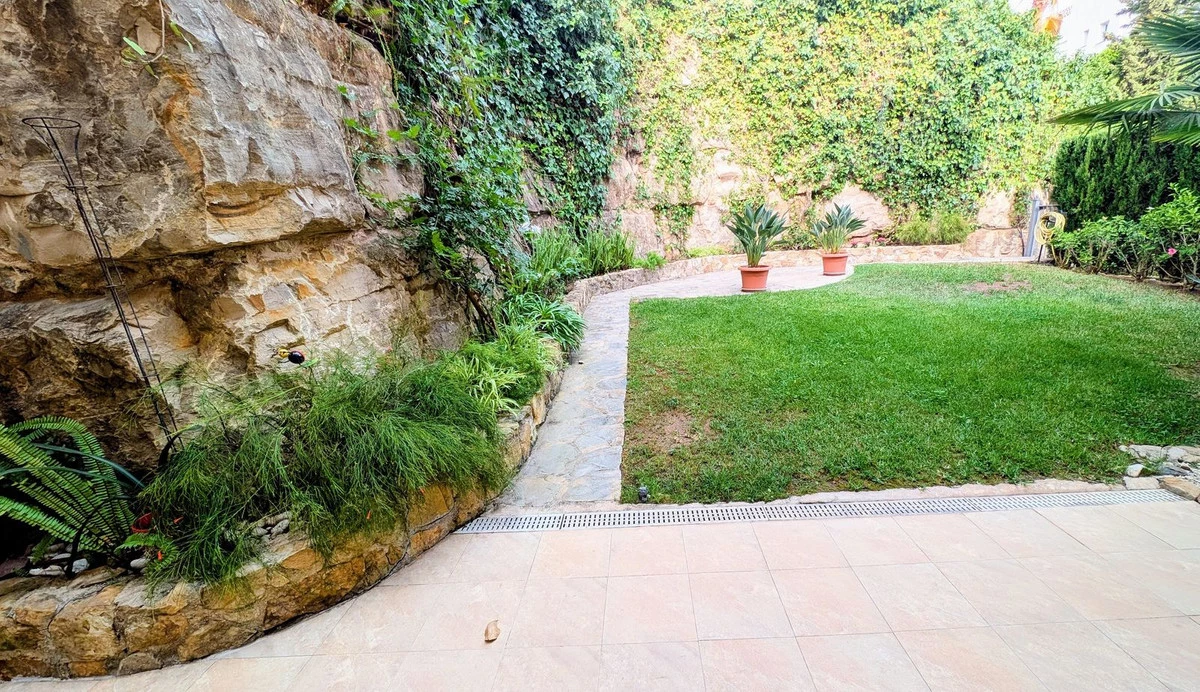 3-e898b2bb2a2fdfd06d2c39894dce8316