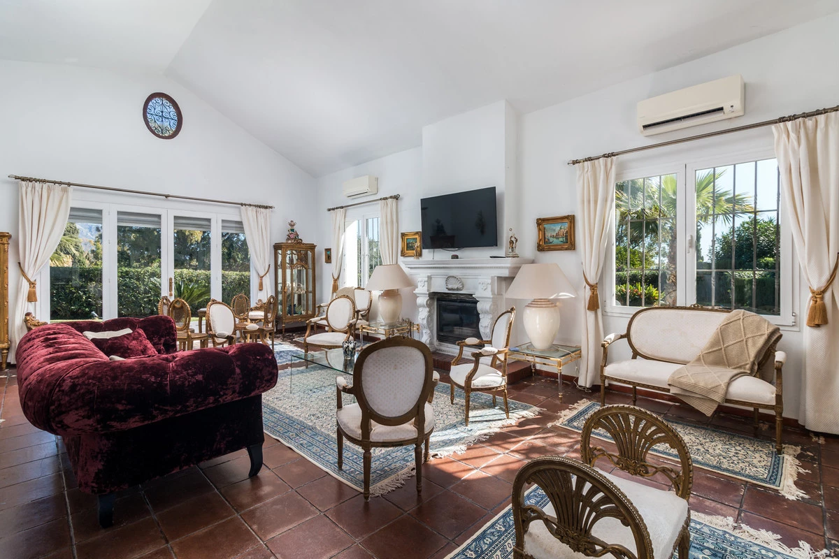 4-c23c0f86247804fa50226aecd8b0b2c8